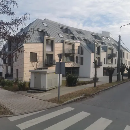 Apartament Beli Melygarazzsal
